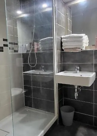 Crystal Denis Basilique Hotel 3*