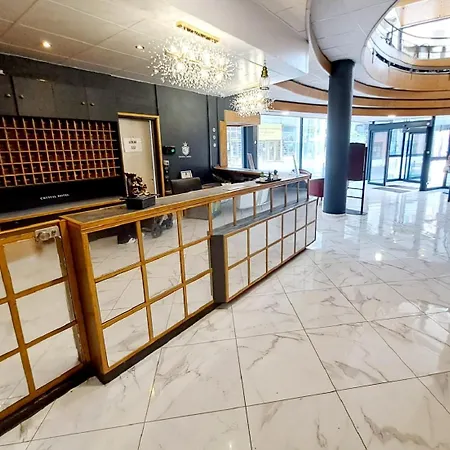 Crystal Denis Basilique Saint-Denis (Seine-Saint-Denis)