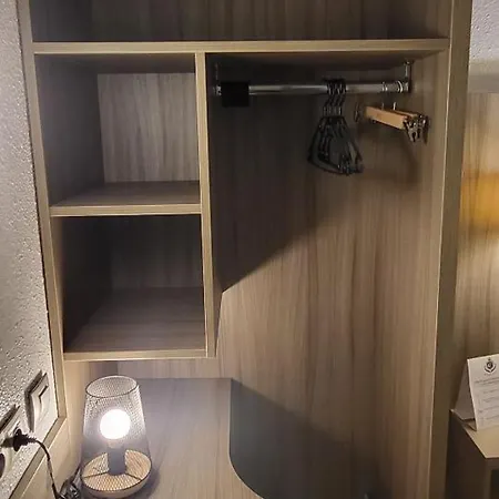 Hotel Crystal Denis Basilique