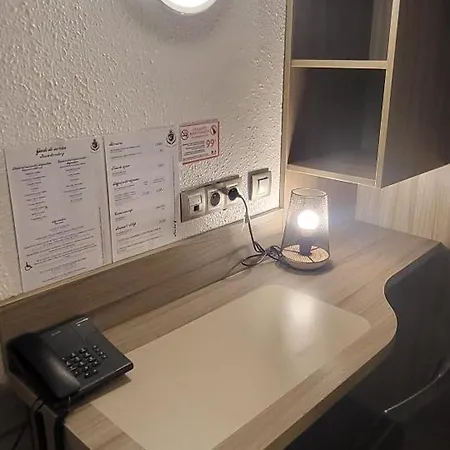 Hotel Crystal Denis Basilique Saint-Denis (Seine-Saint-Denis)