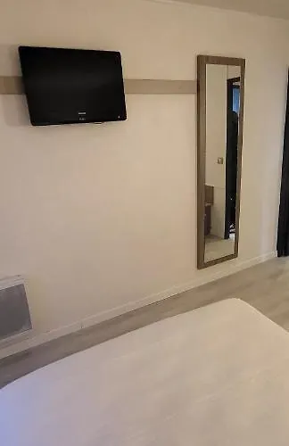 ホテル Crystal Denis Basilique 3*